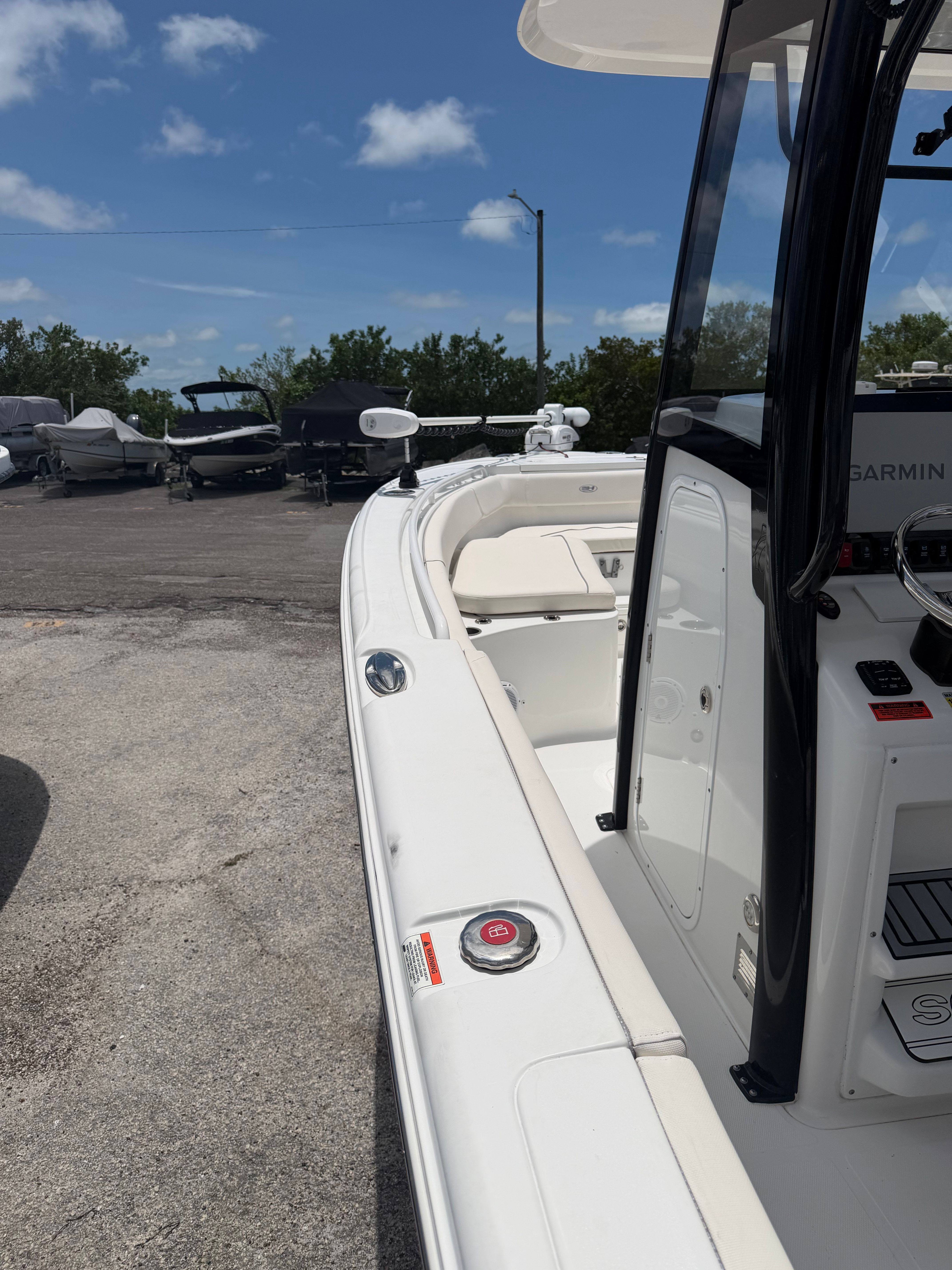 2023 Sea Hunt Ultra 255 SE - 19