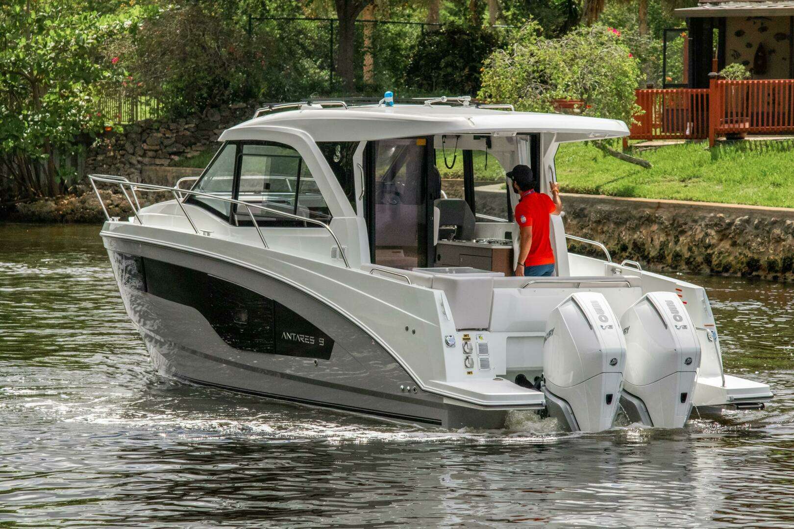 2026 Beneteau Antares 9 - Image 7