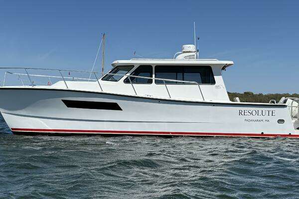 2020 Cape Power Cats 3500 PH