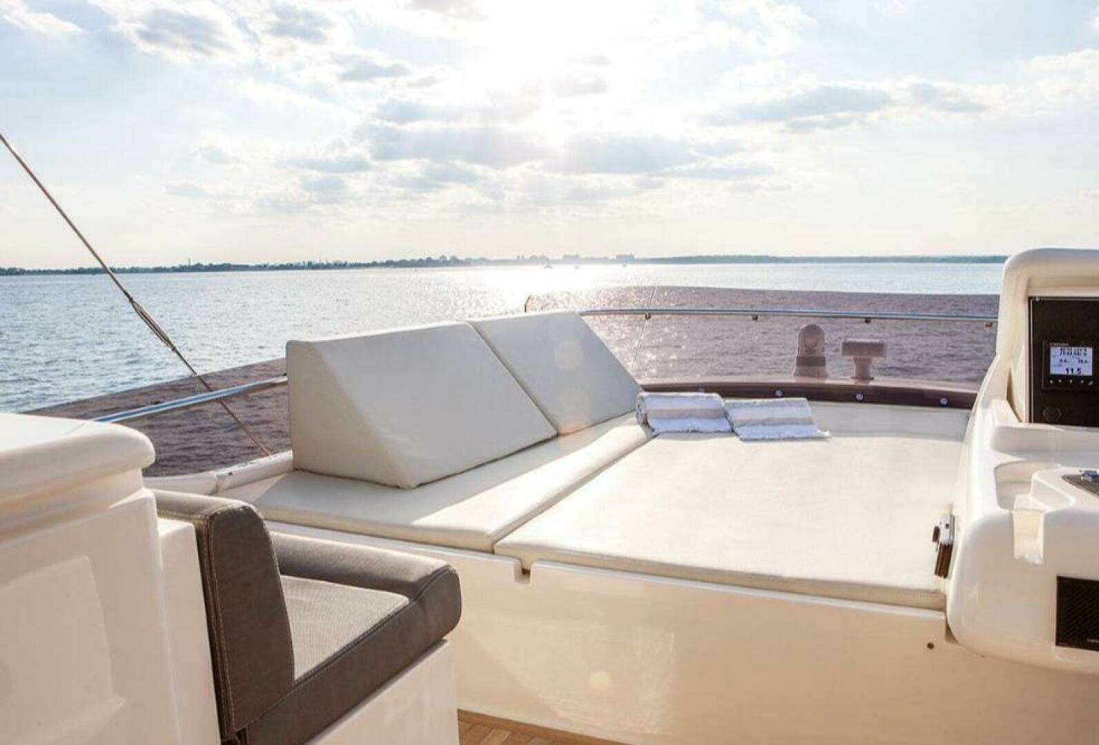 2018 Ferretti Yachts — - Image 11
