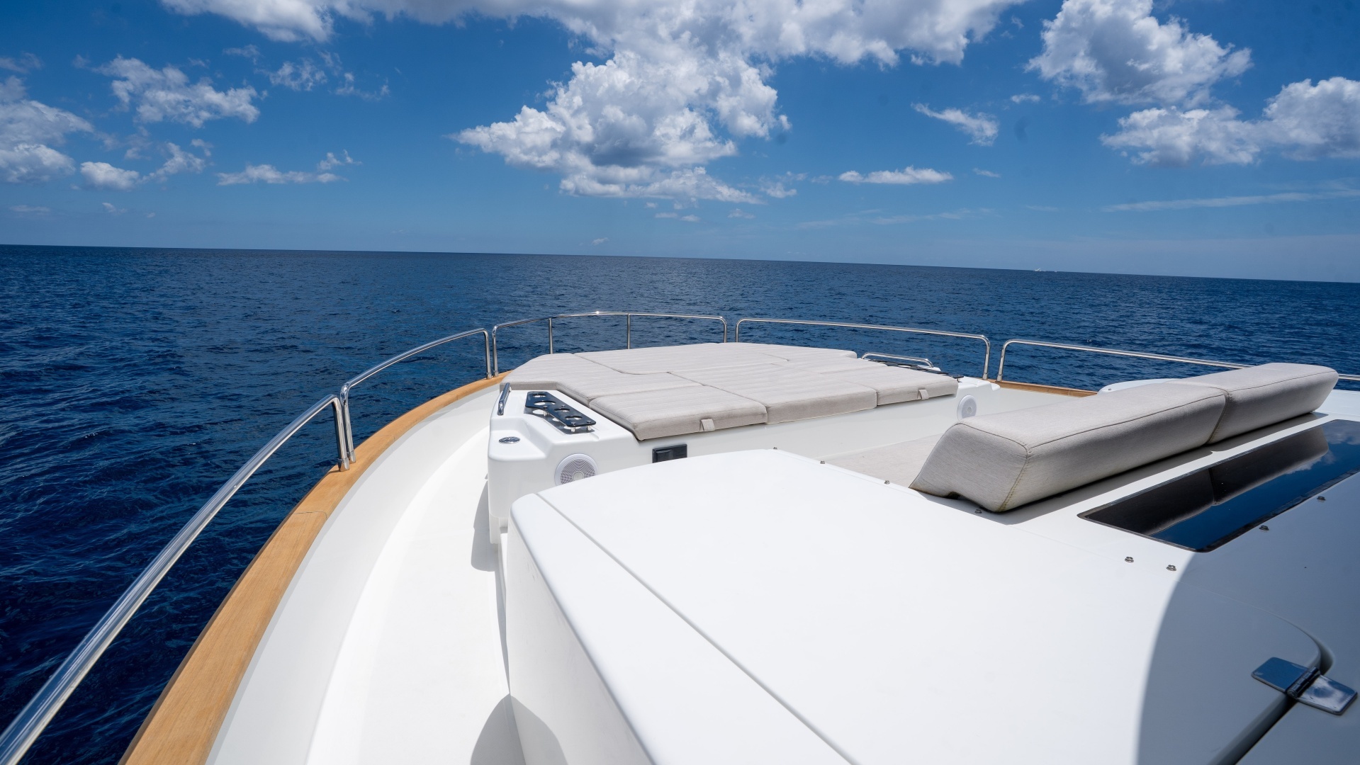 2025 Sirena 58 - Image 37