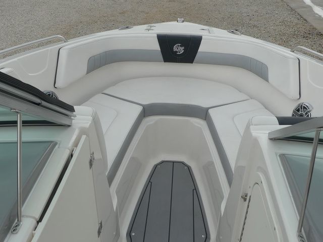 2021 Chaparral 23 Surf - 37