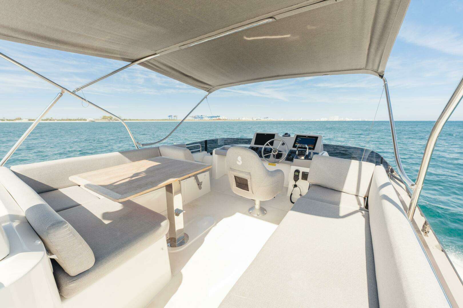 2025 Beneteau — - Image 13
