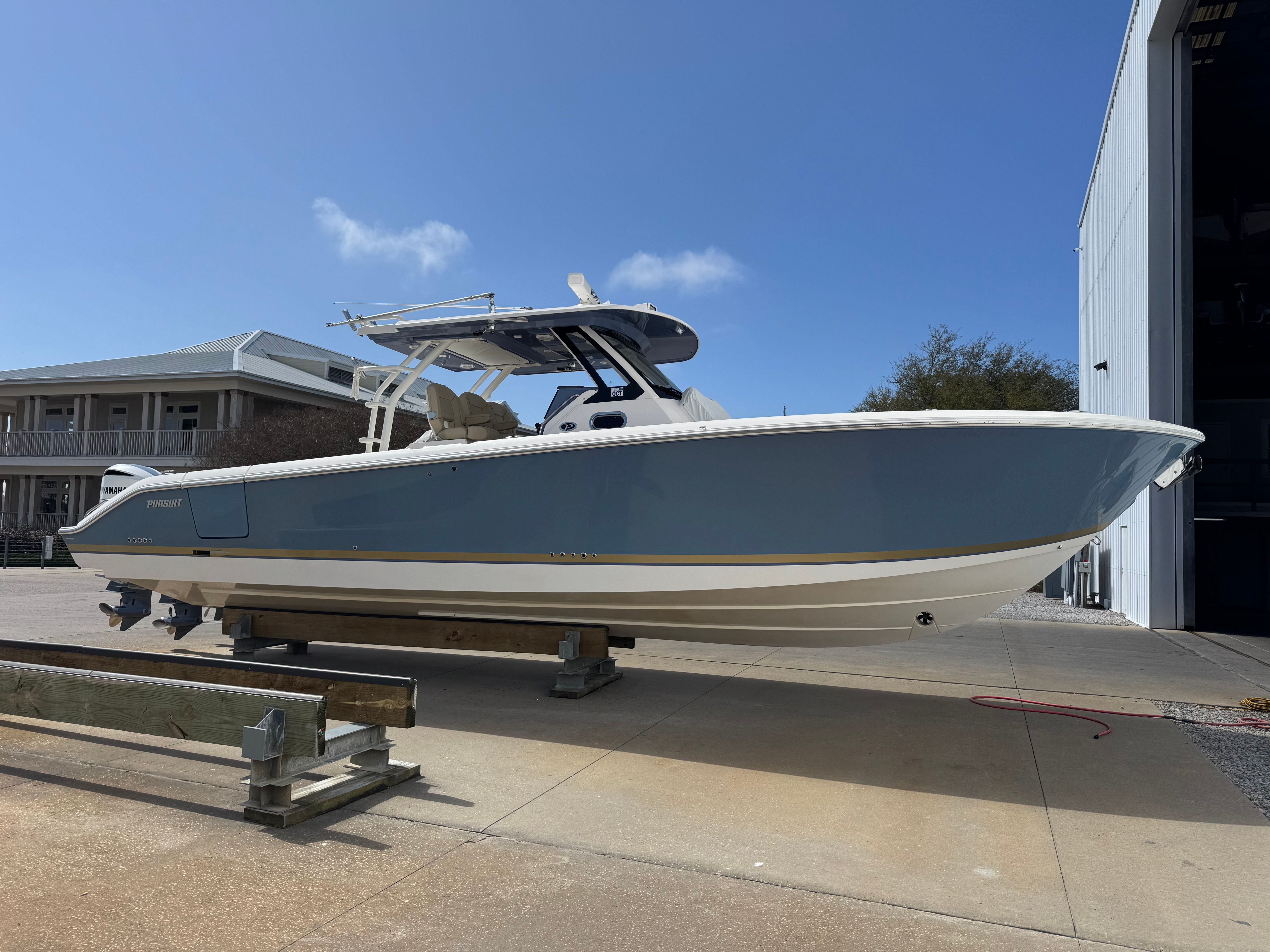 2019 Pursuit S 368