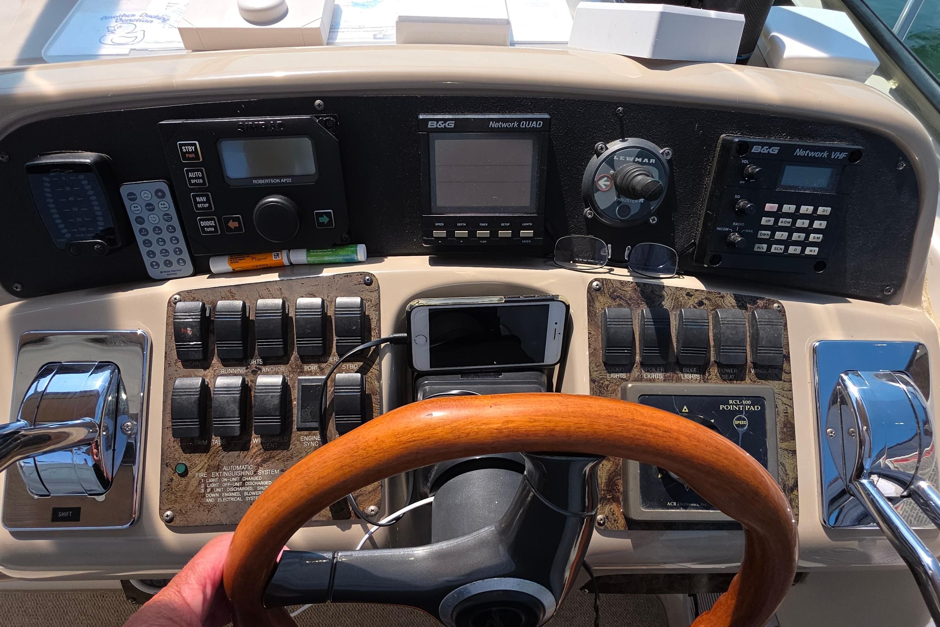 1998 Sea Ray Sundancer 370 - 24