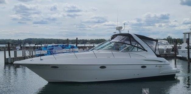 2004 Cruisers Yachts 340 Express