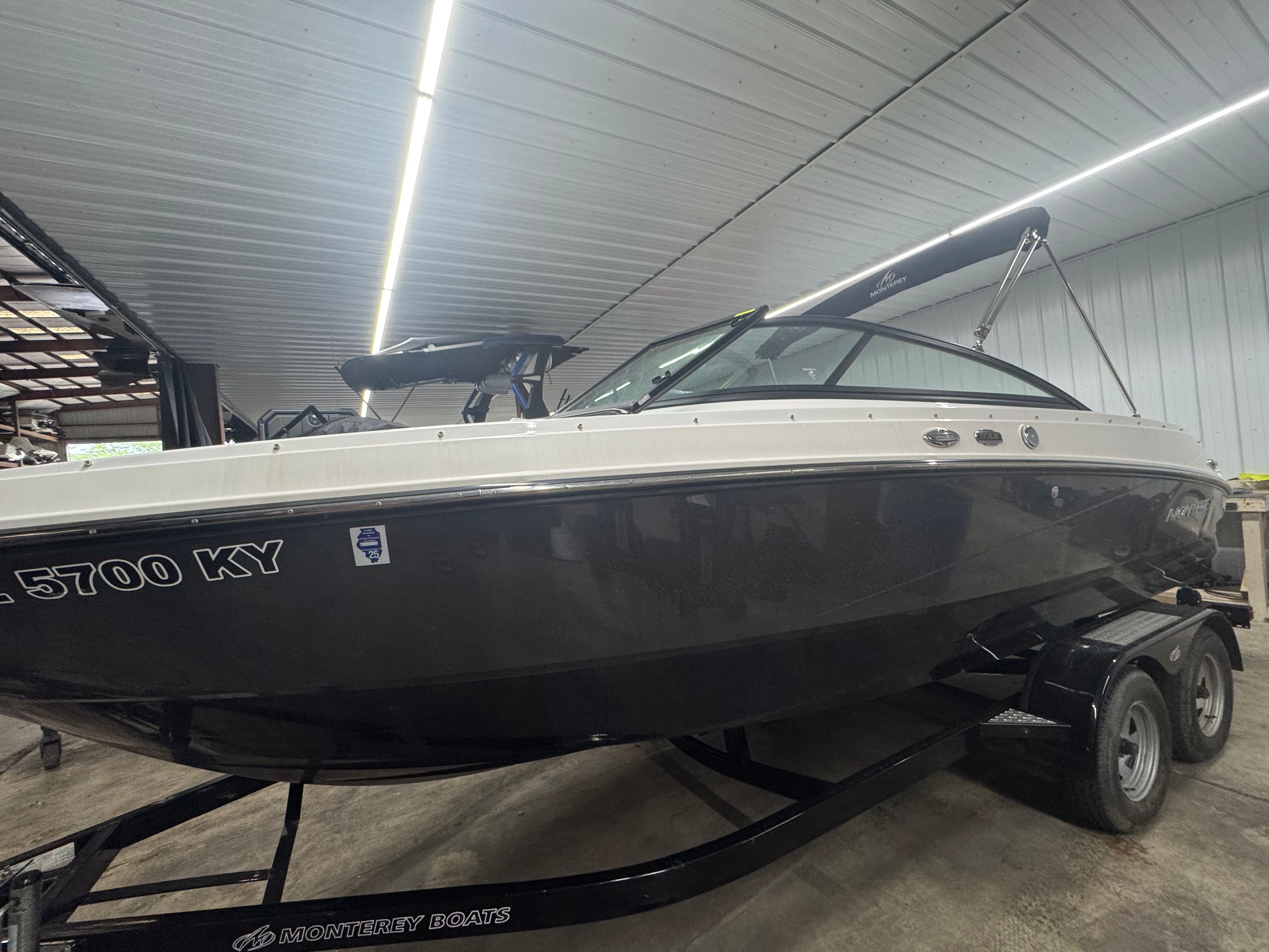 2018 Monterey M-22 - 2