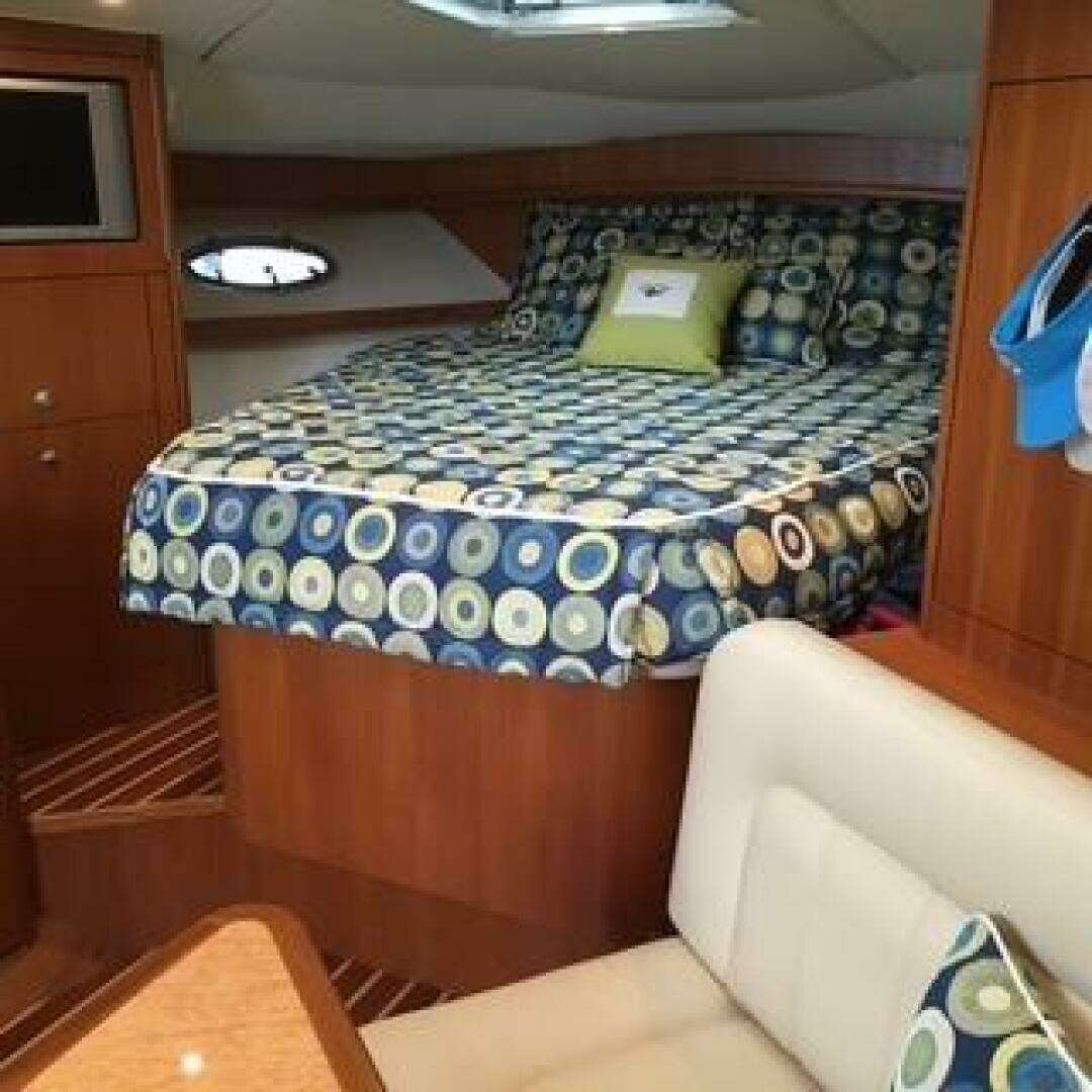 2005 Tiara Yachts 3200 OPEN - Image 44