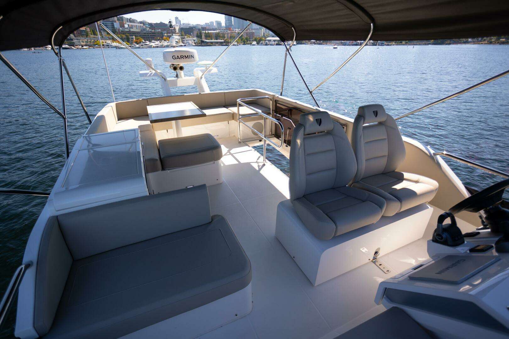2025 Fairline Squadron 50 - Image 28