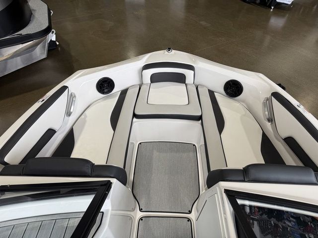 2026 Yamaha Boats AR195 - 21
