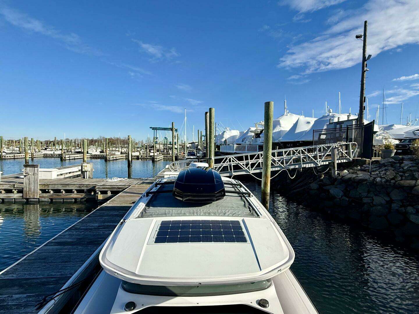 2023 Axopar 37 Cross Cabin - Image 14
