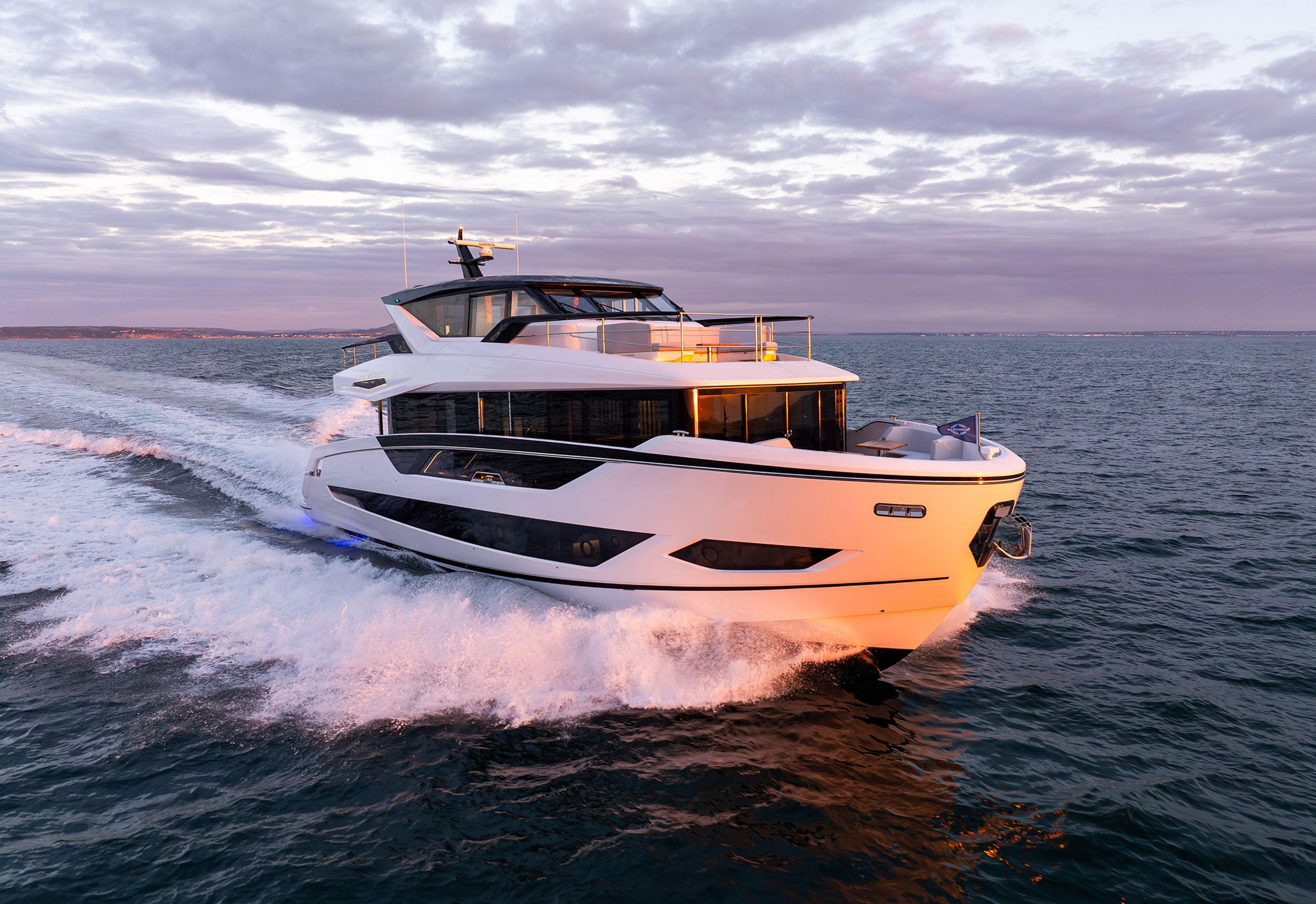 2025 Sunseeker 82 Ocean