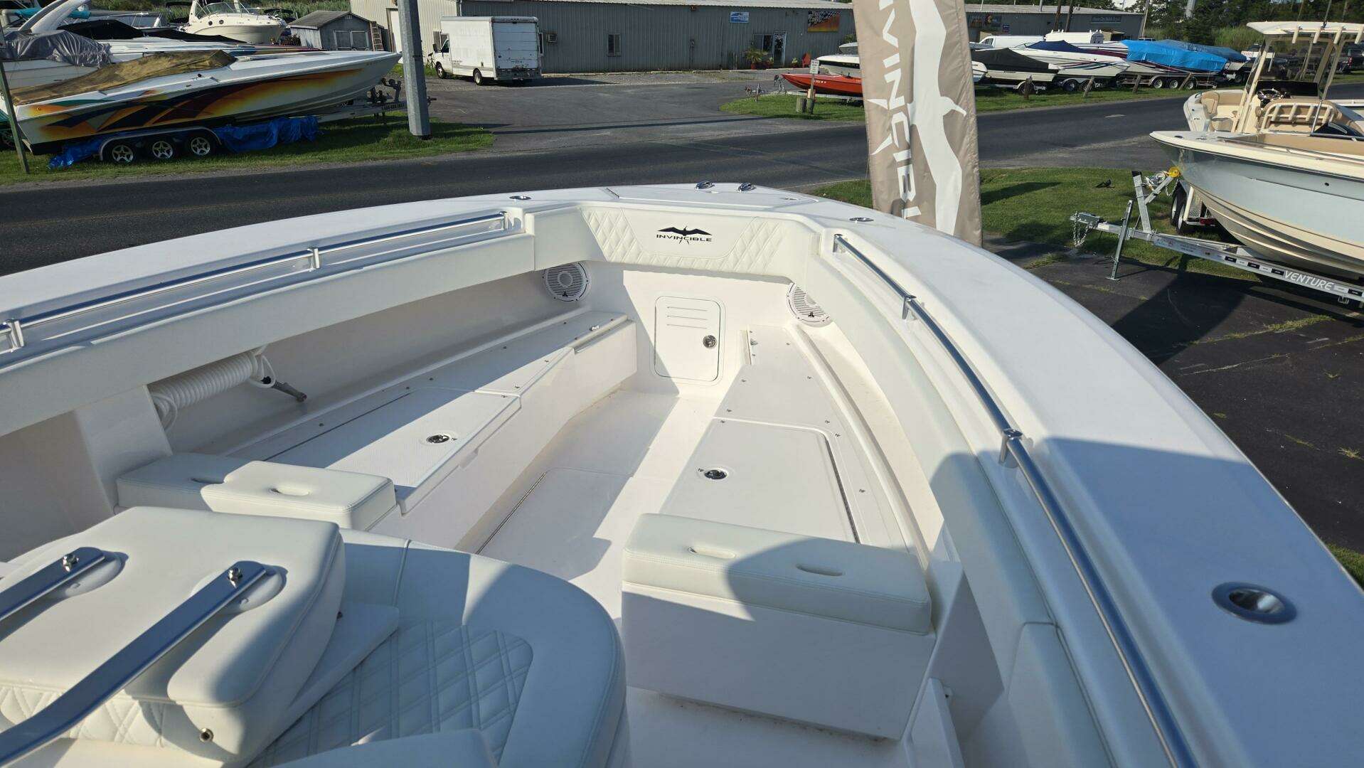 2026 Invincible 39 Open Fisherman - Image 10