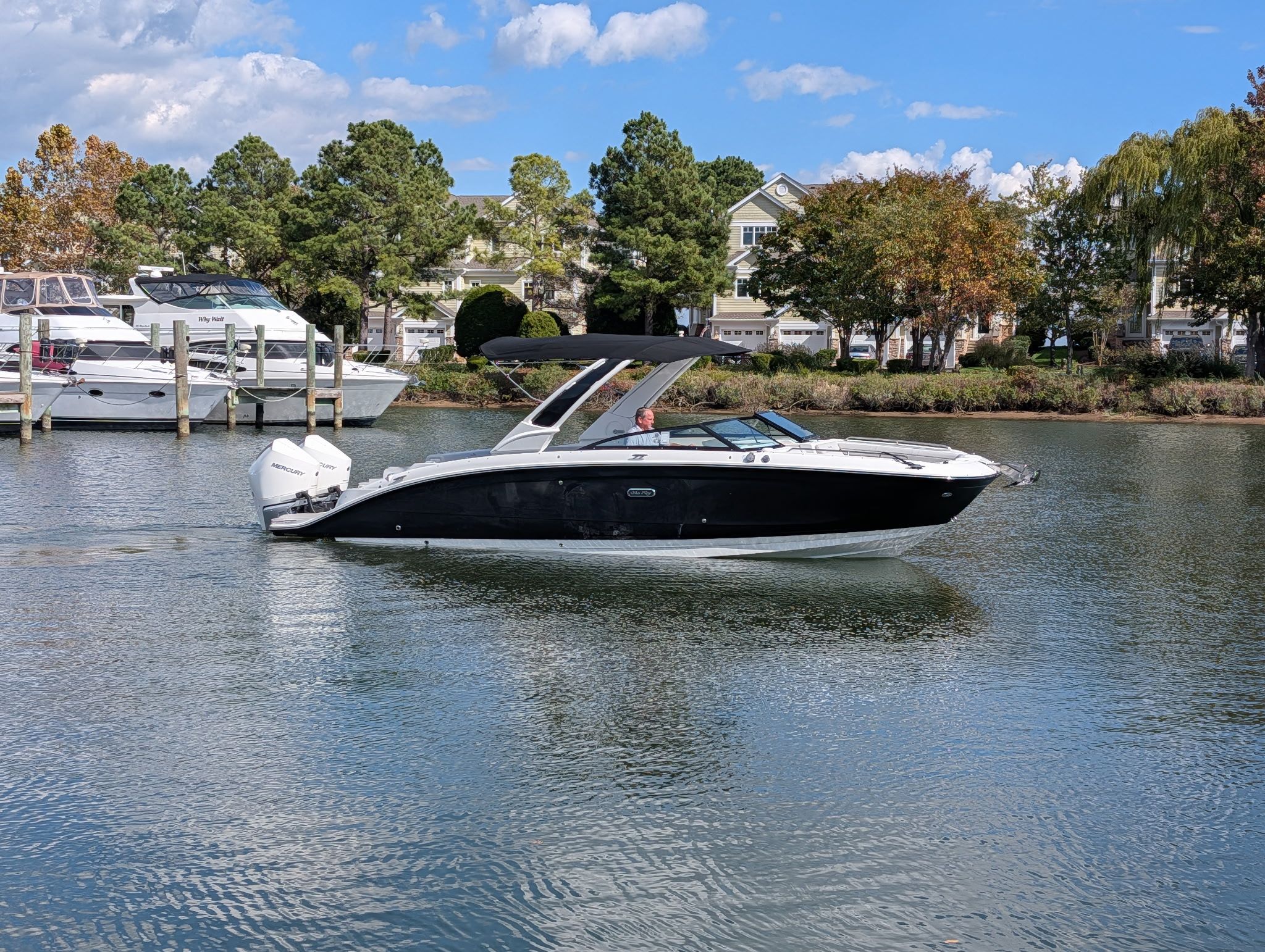 2026 Sea Ray SDX 290 Outboard
