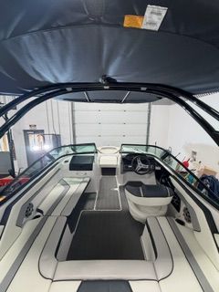 2017 Yamaha Boats AR195 - 6