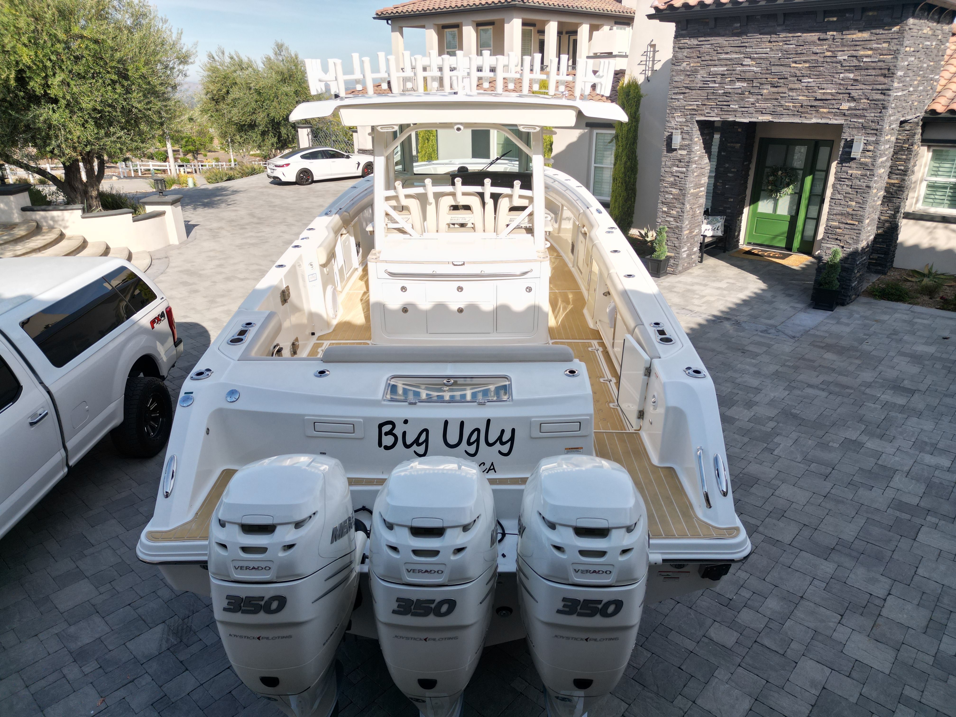 2018 Boston Whaler 380 Outrage - 8