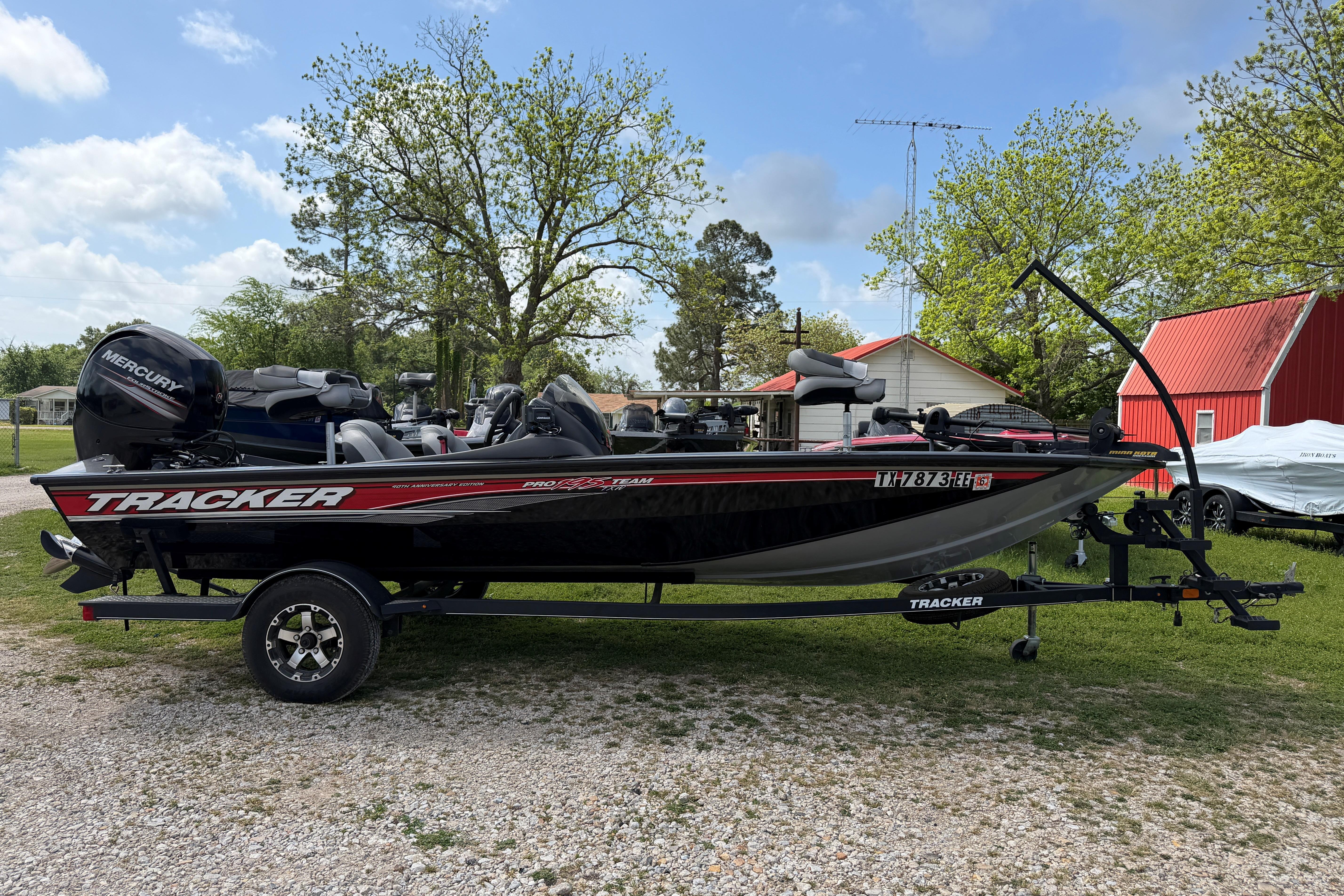 2018 Bass Tracker Pro 19