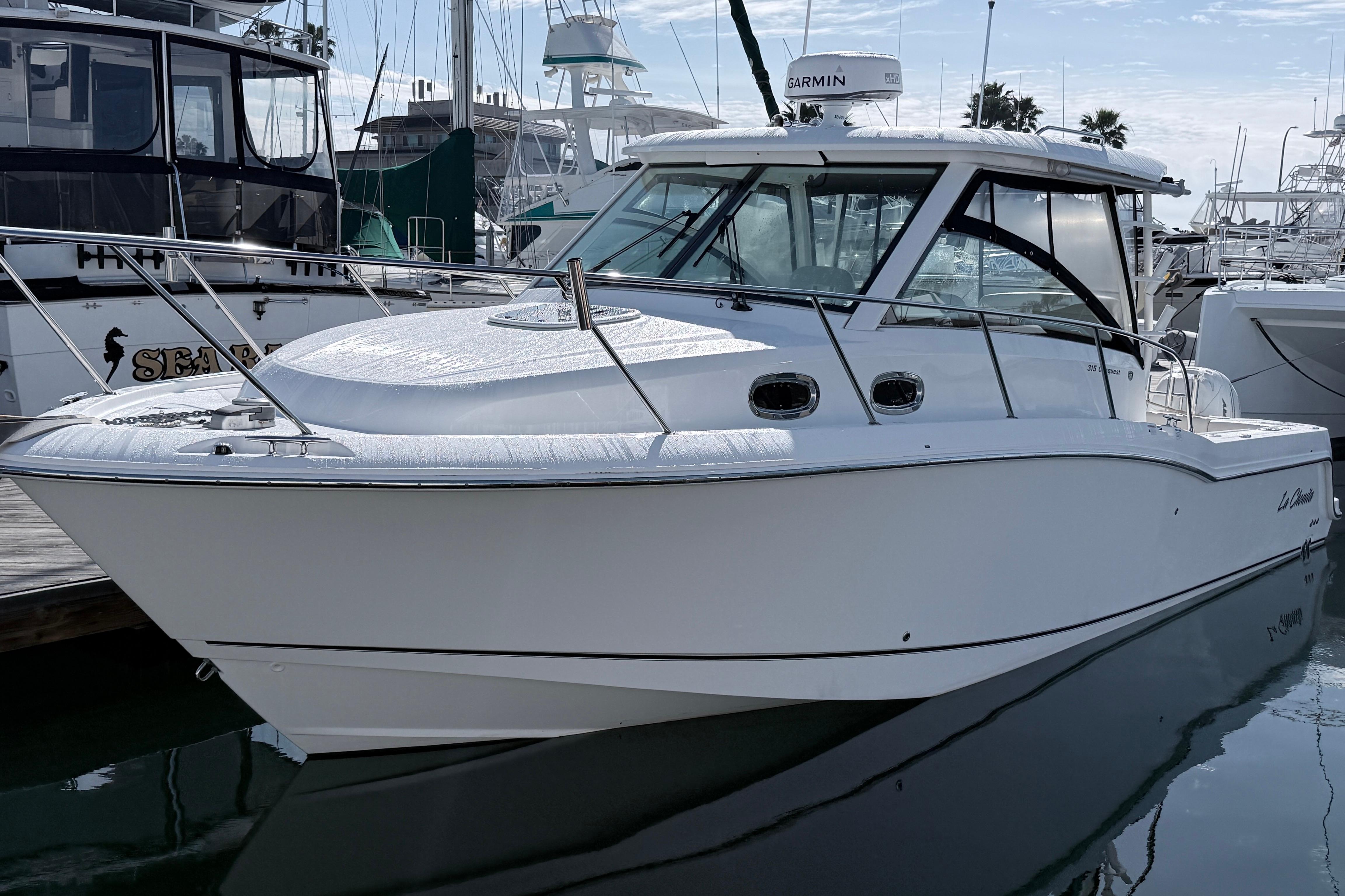 2018 Boston Whaler 315 Conquest