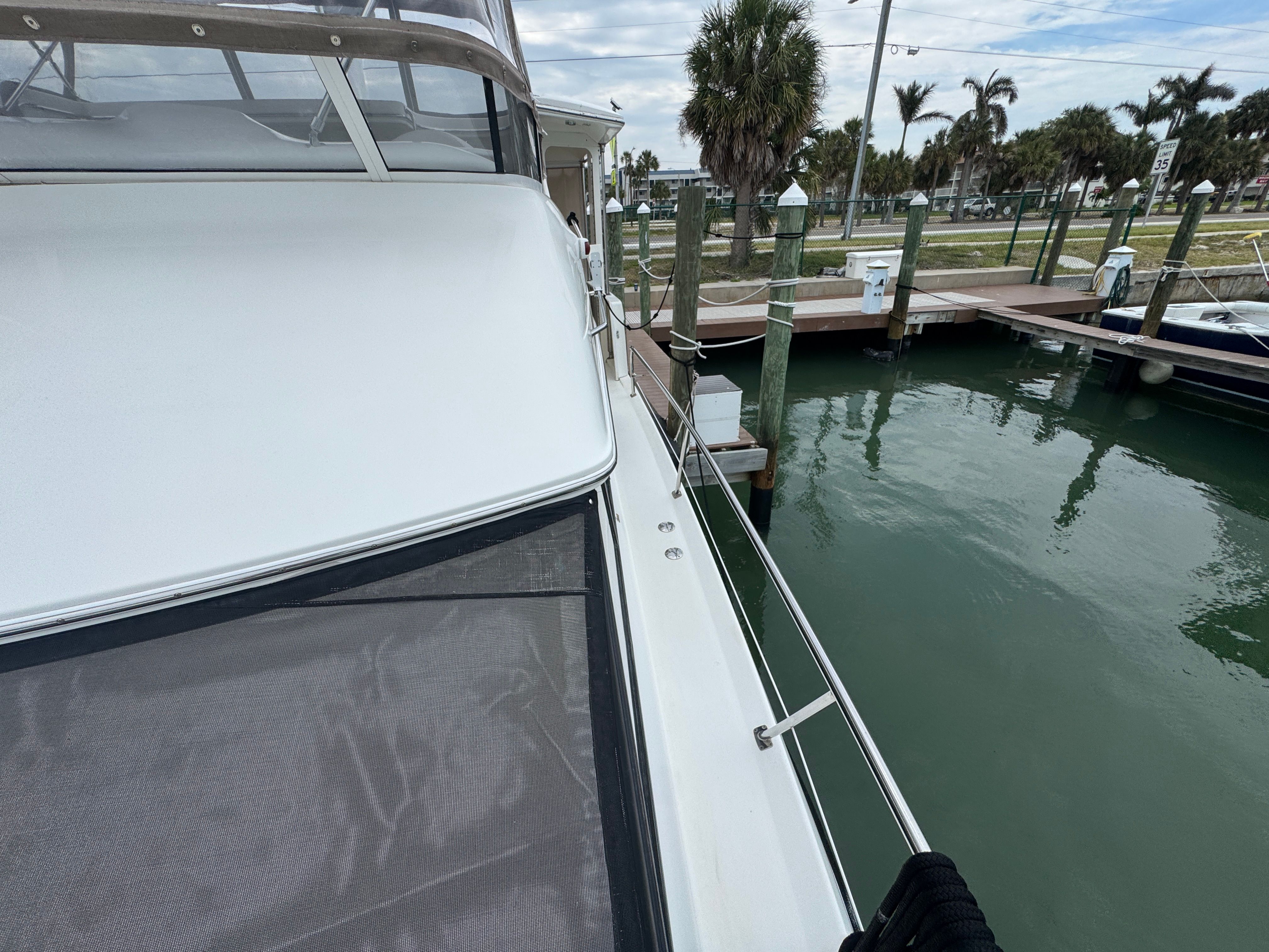 2001 Sea Ray 380 Aft Cabin - 93