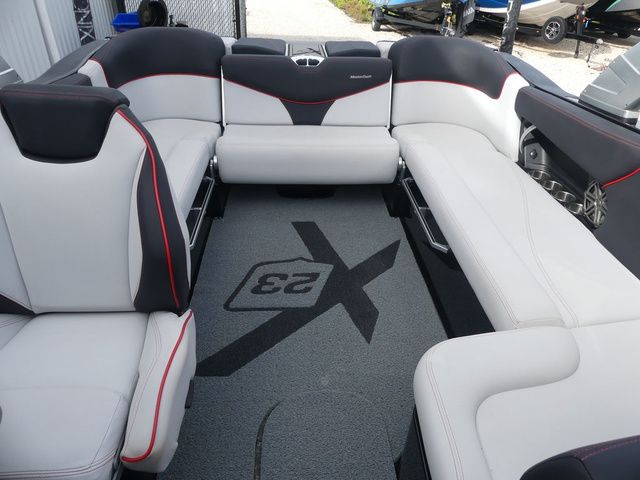 2017 MasterCraft X23 CUSTOM - 12