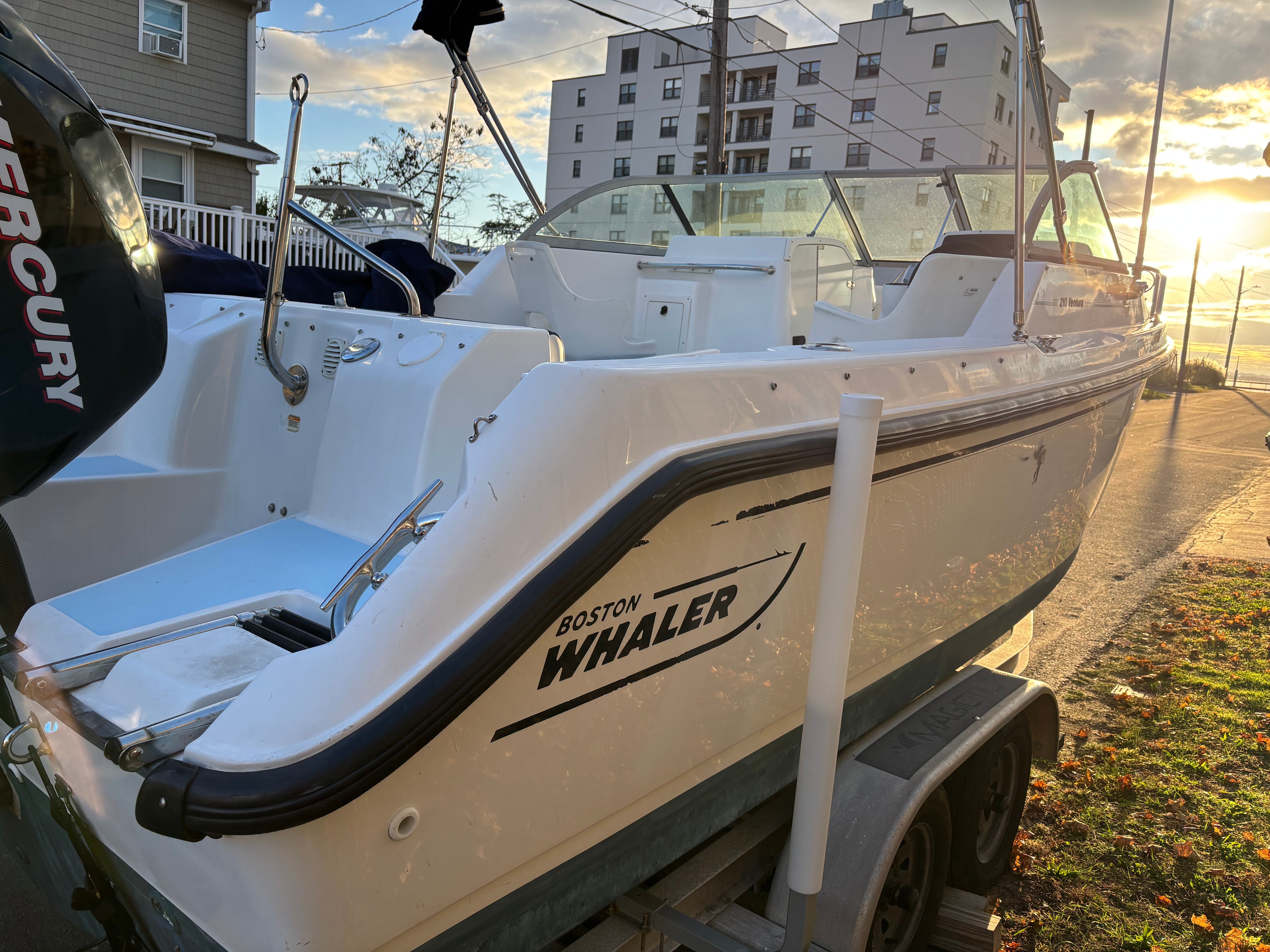 2005 Boston Whaler 210 Ventura - 21