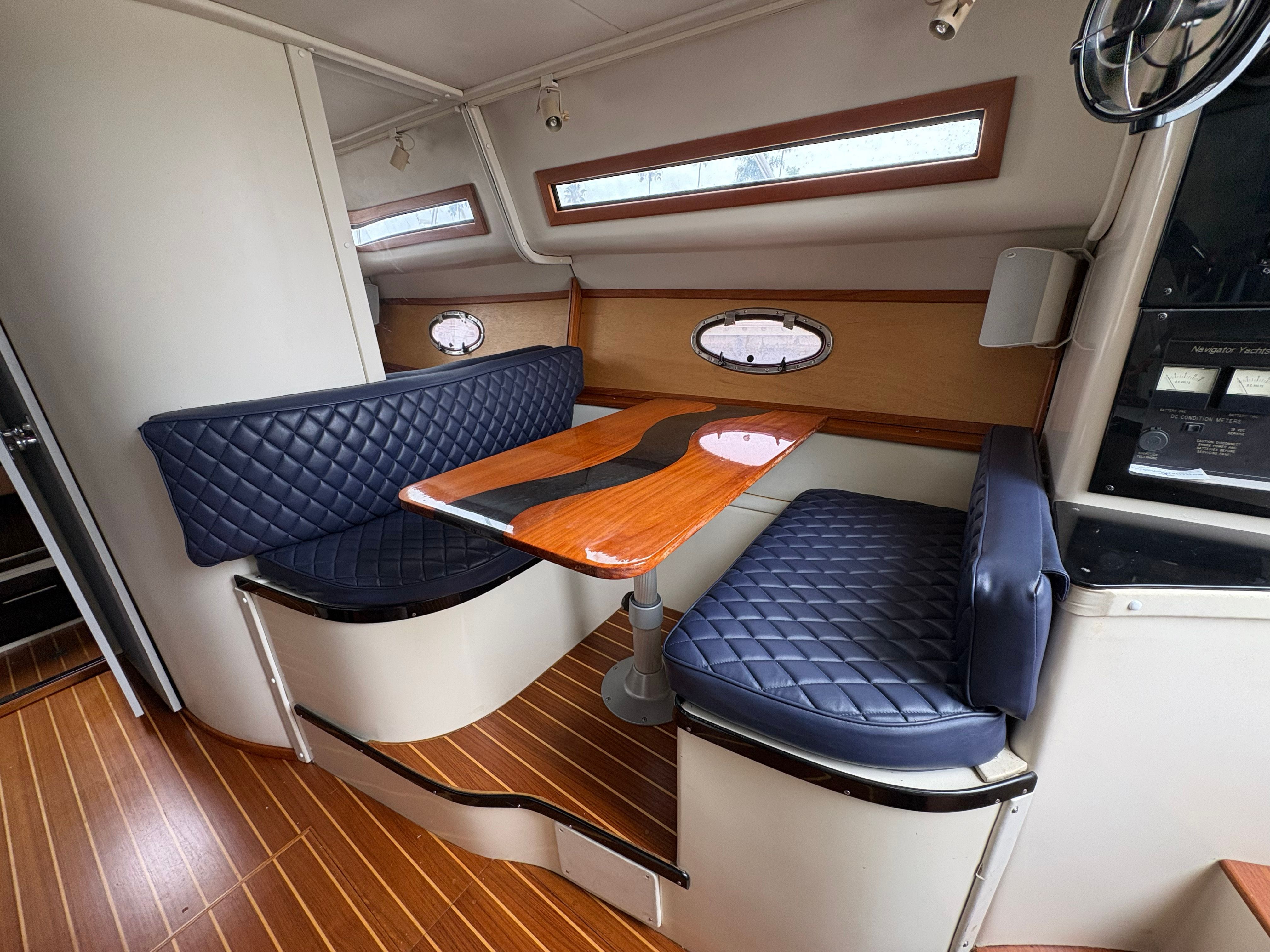 1989 Navigator 336 FlyBridge - 17