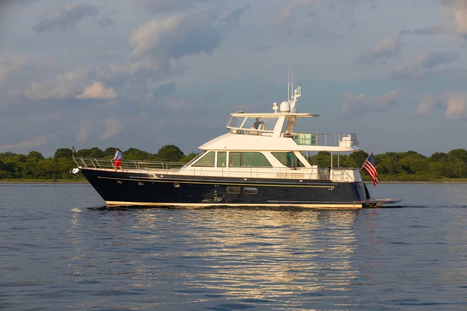 2027 Hunt Yachts Ocean 63 Flybridge - Image 19