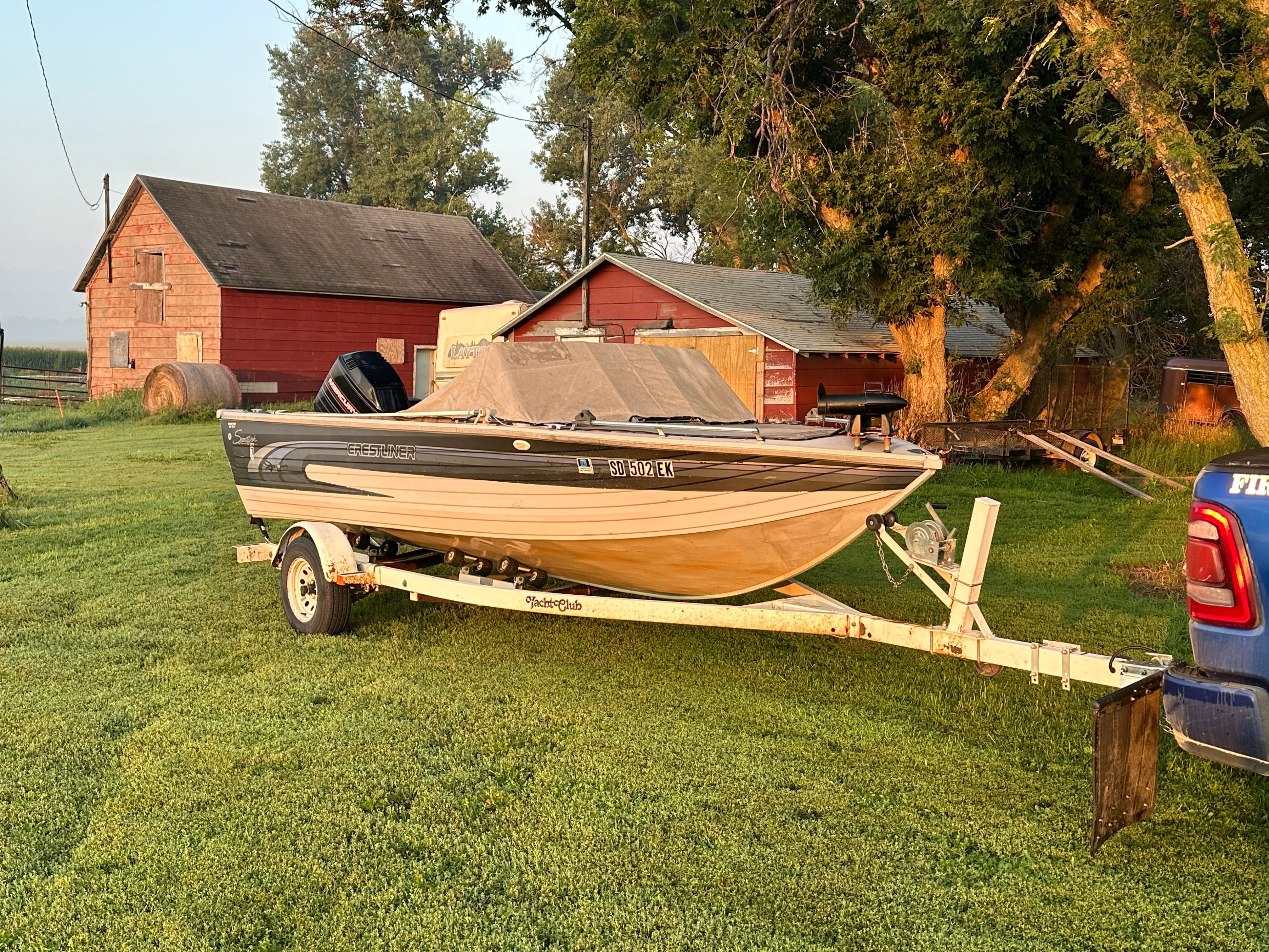 1995 Crestliner sport fish