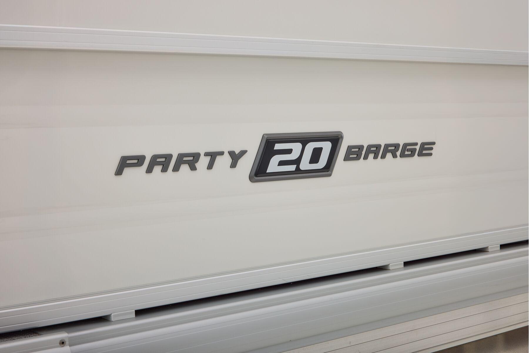 2026 Sun Tracker Party Barge 20 DLX - 16