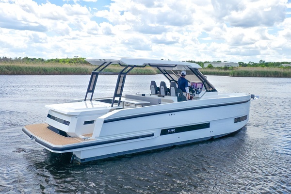 2026 De Antonio Yachts D32