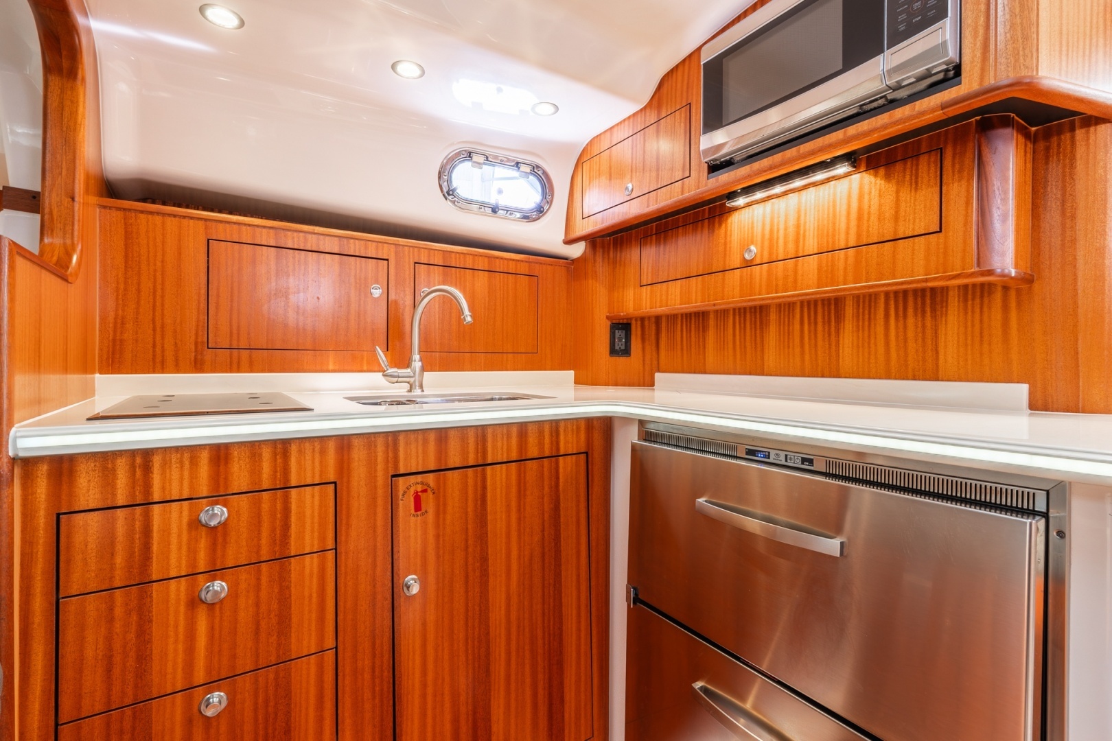 2016 Pursuit OS 385 Offshore - Image 29