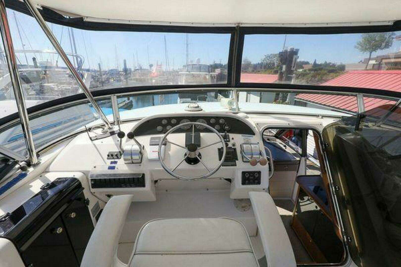 1998 Bayliner 4788 - Image 23