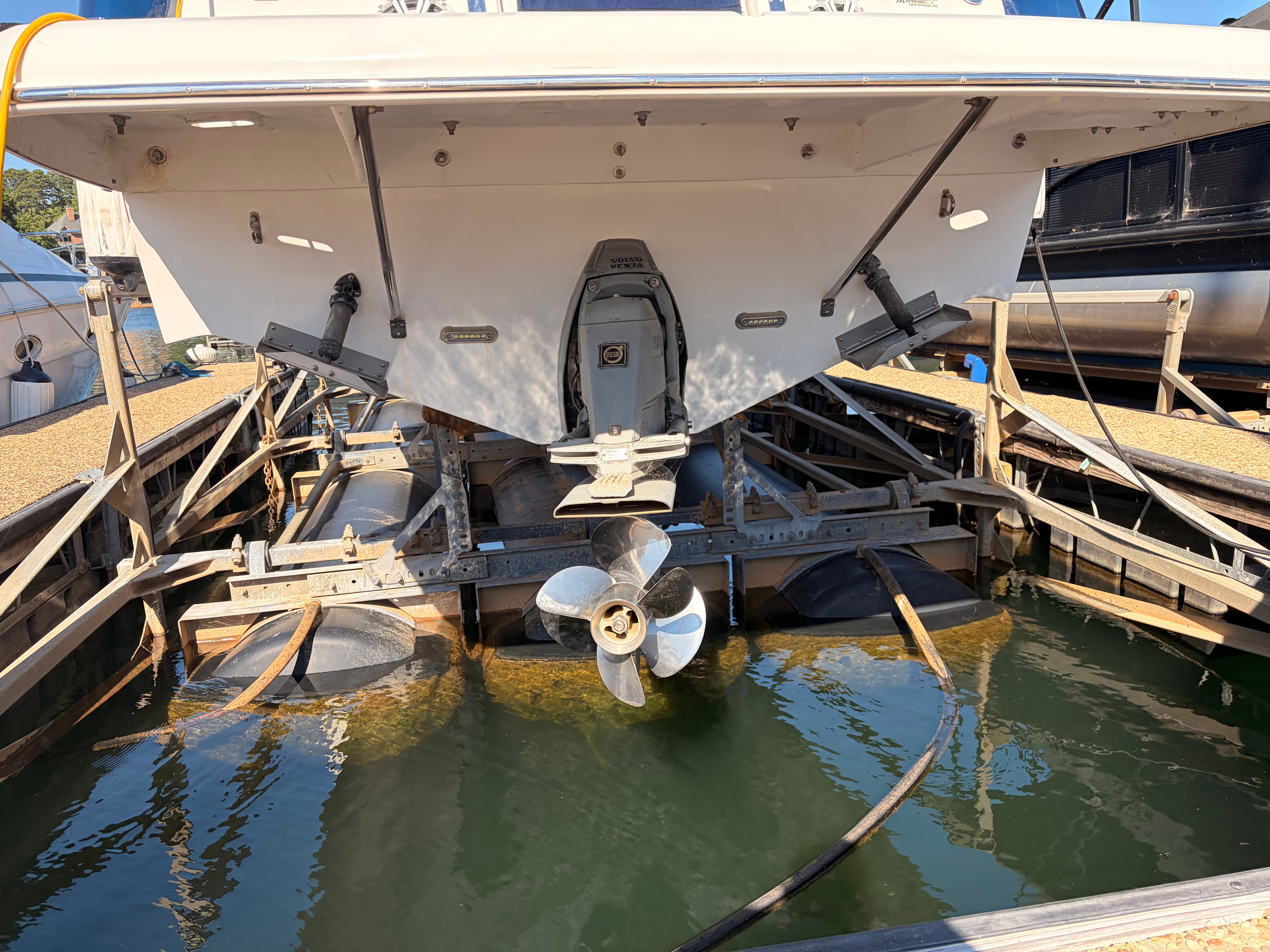 2012 Regal 2750 Cuddy - 5