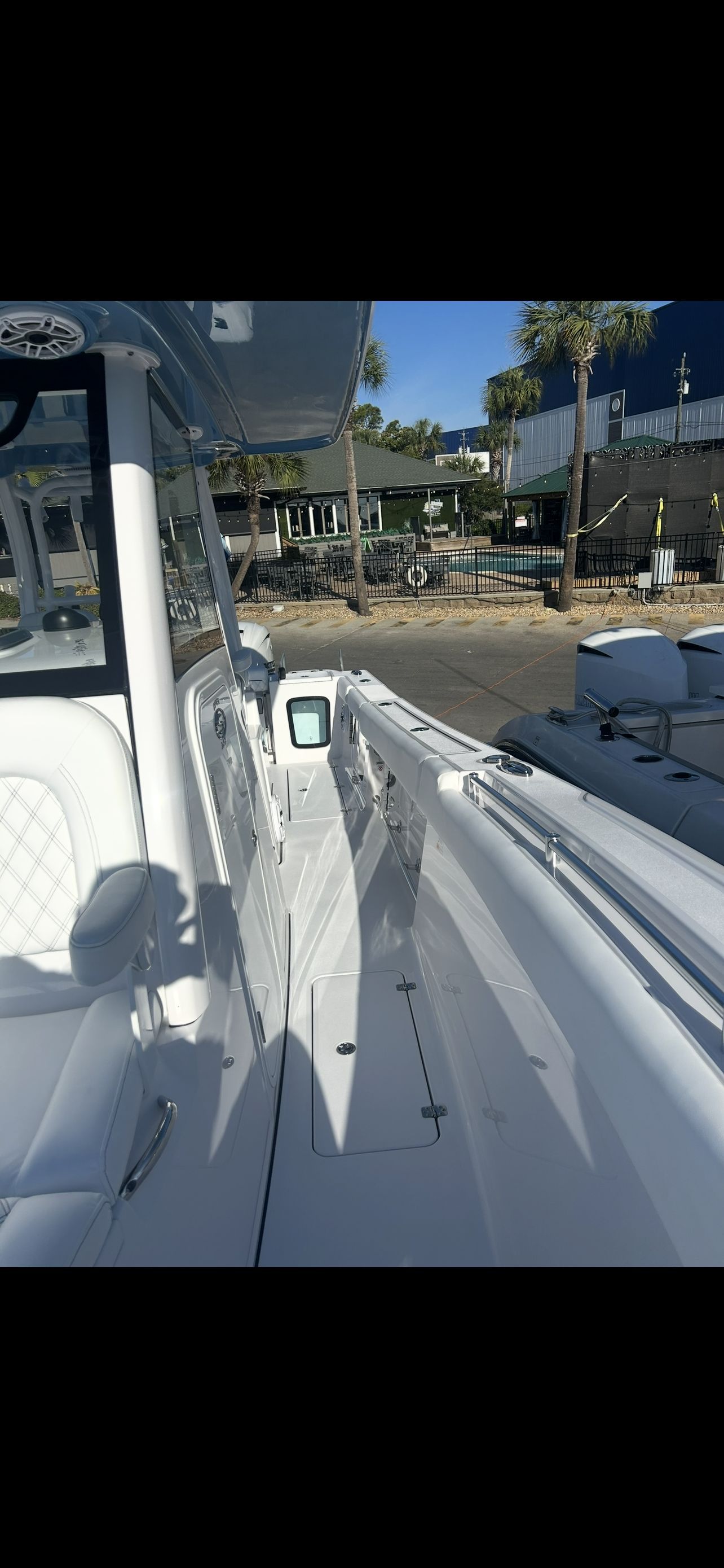 2025 Sportsman Open 322 Center Console - 7