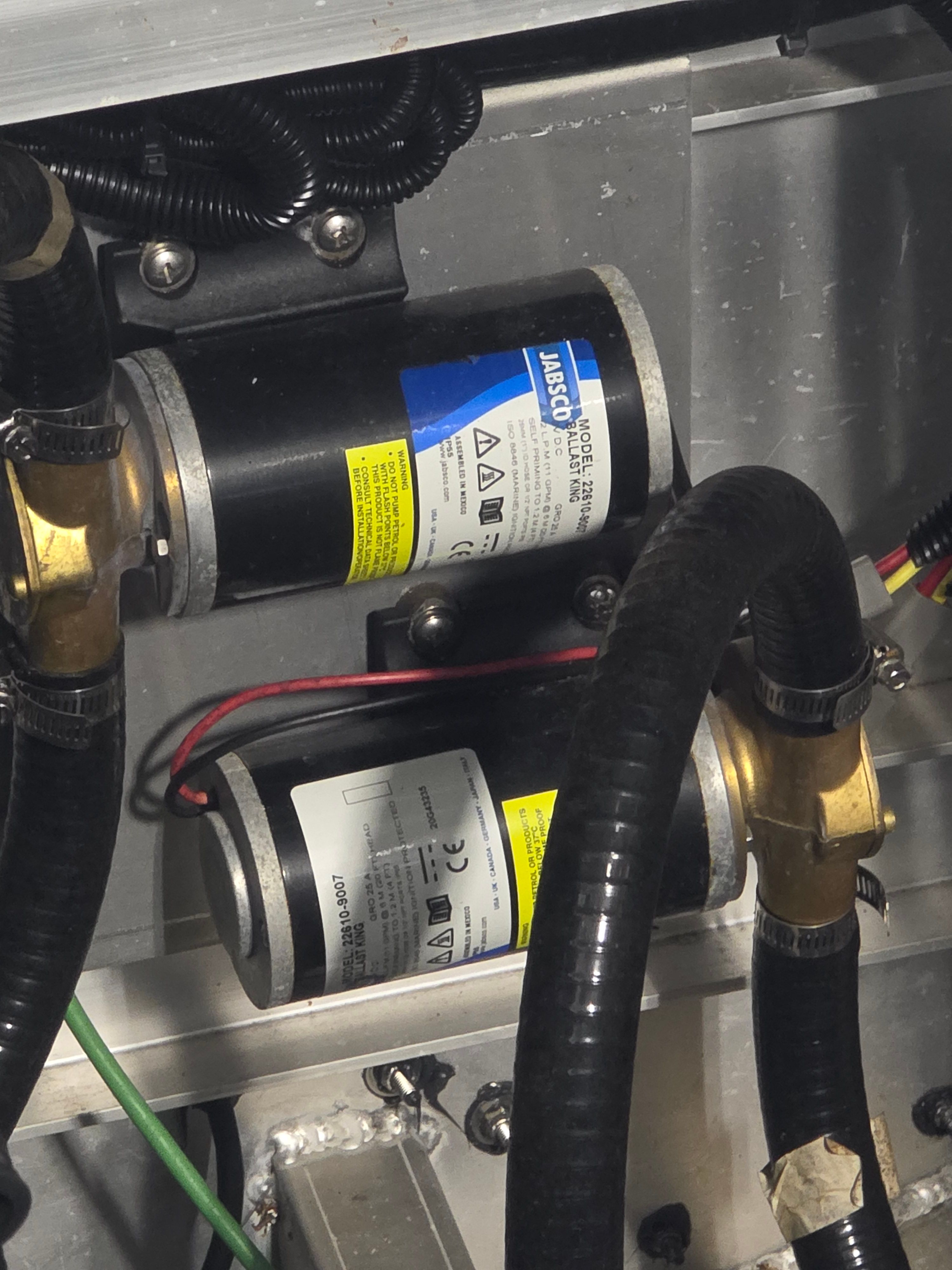 Jabsco pumps in Montara SURF BOSS 25 boat, year 2021.