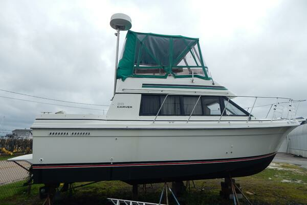 1983 Carver Mariner 2897