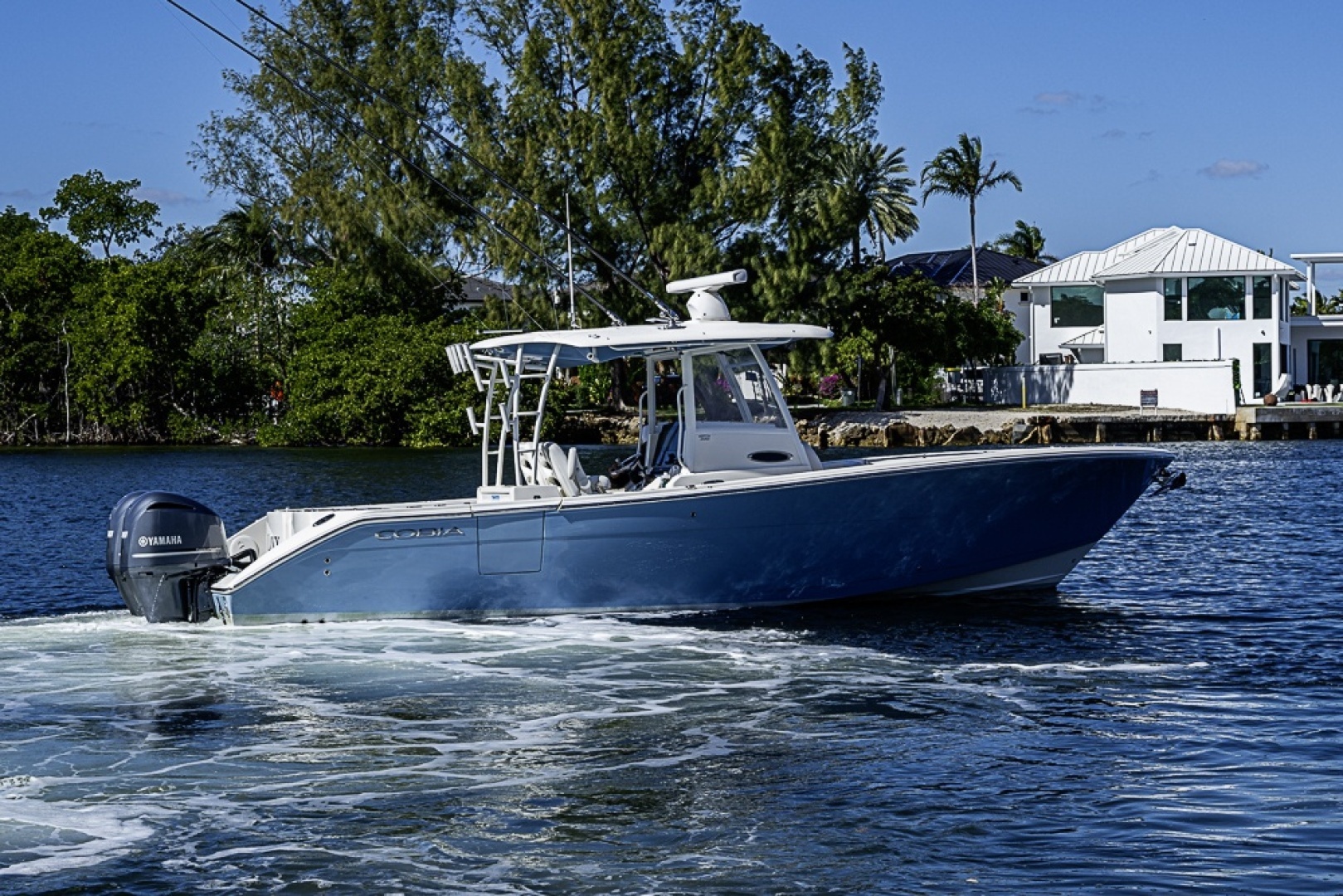 2021 Cobia 320 CC - Image 37
