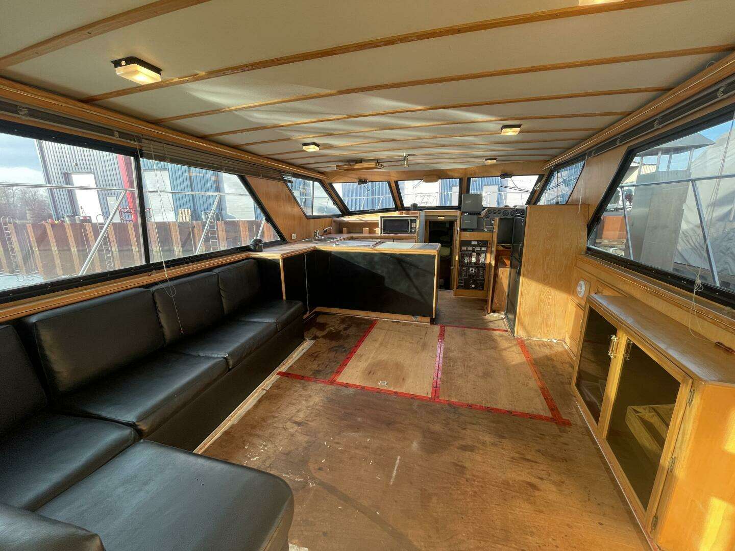 1988 Tollycraft EY440 - Image 22