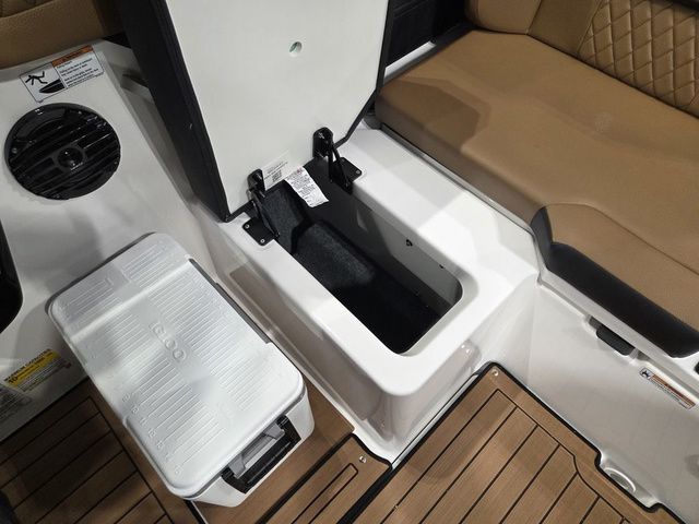 2026 Yamaha Boats 222SD - 12