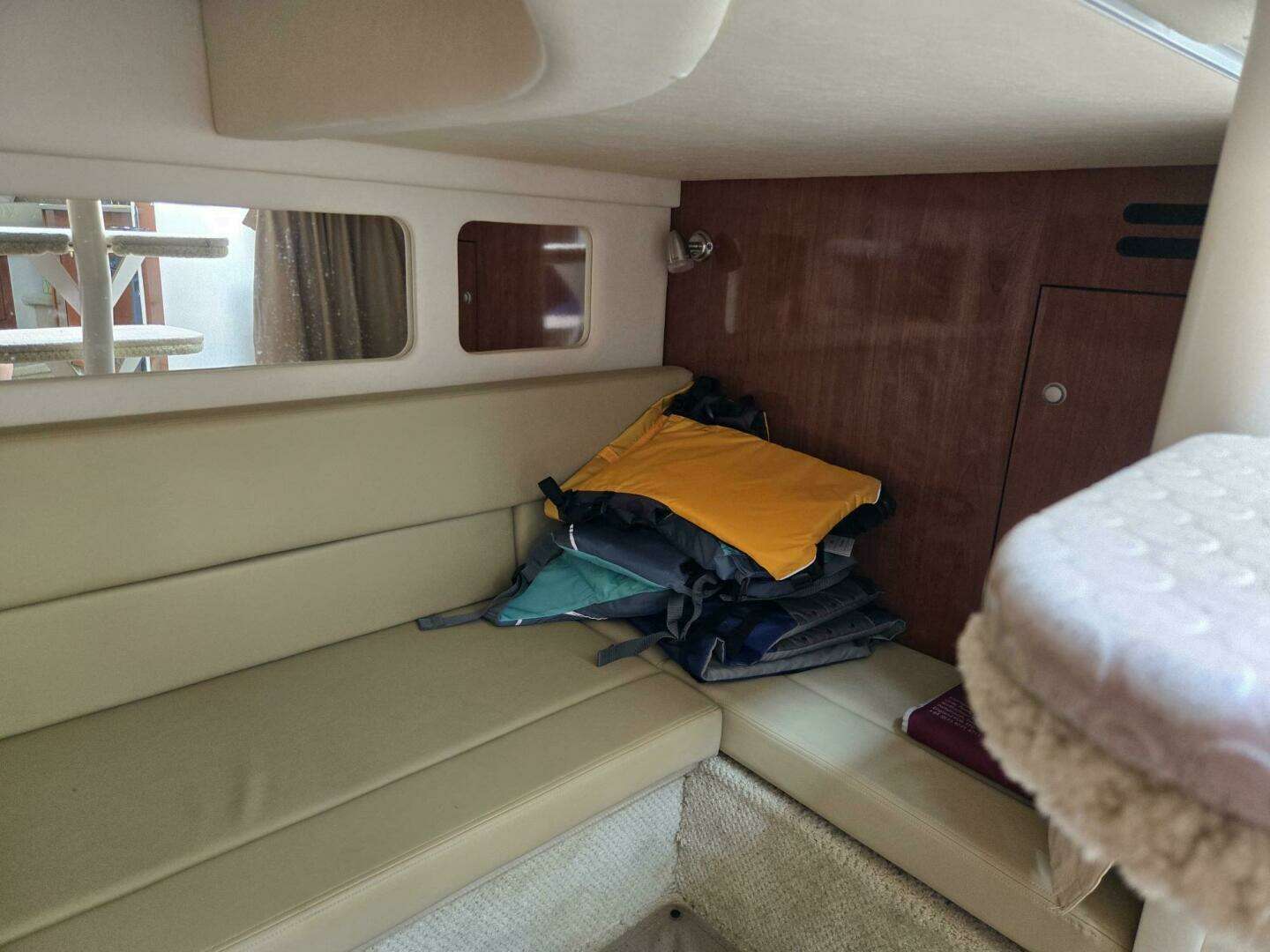 2007 Sea Ray 310 Sundancer - Image 9