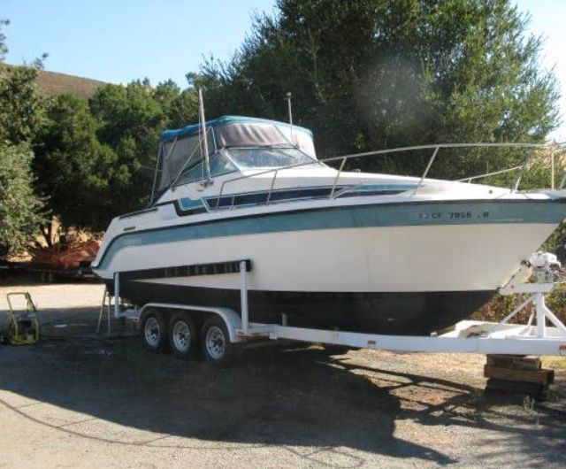1989 Carver Montego Aft Cabin