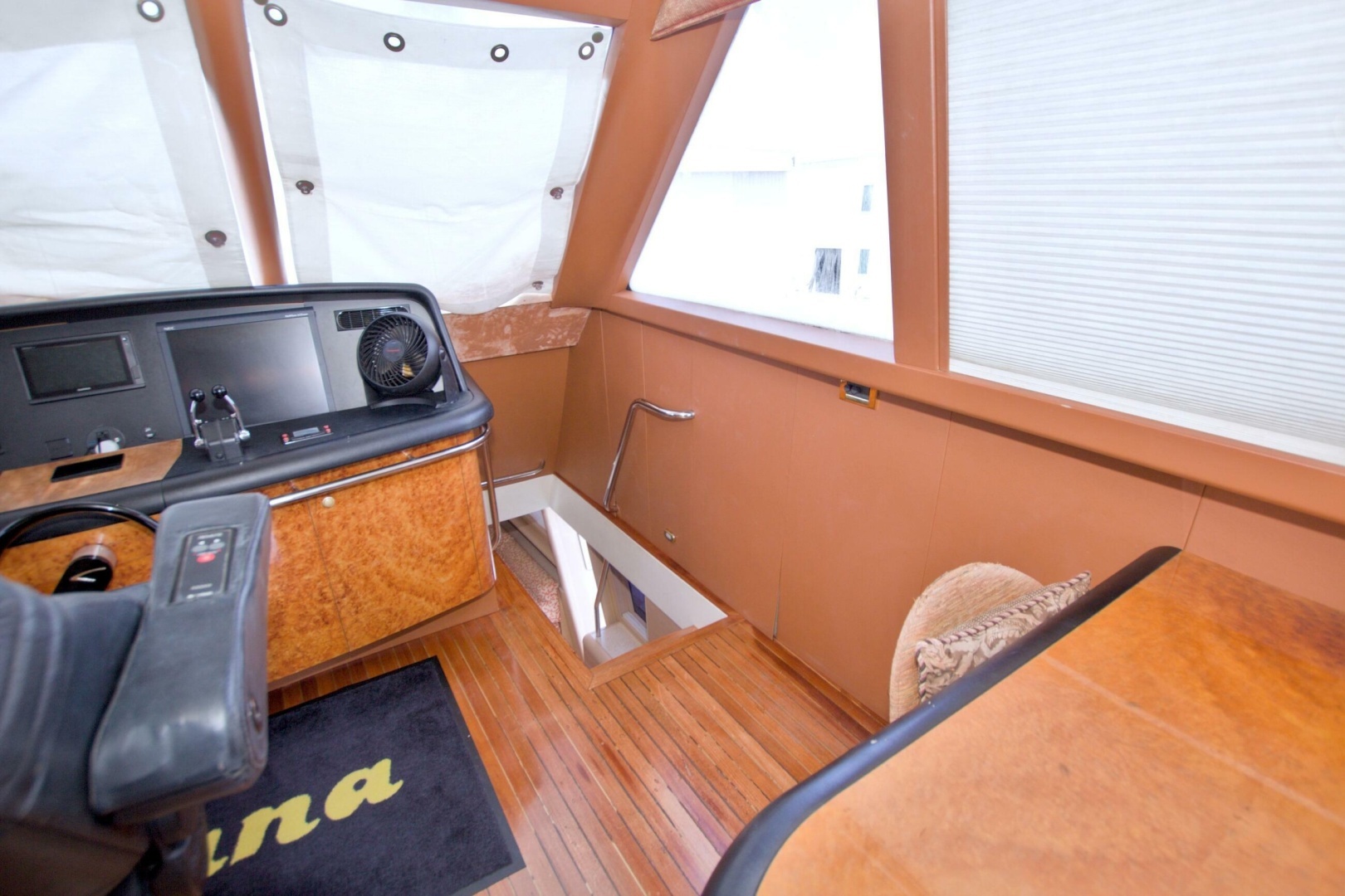 1998 Lazzara Yachts 76 Skylounge Grand Salon - Image 70