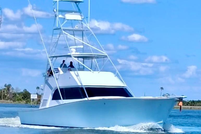 1986 Huckins Sport Fisherman