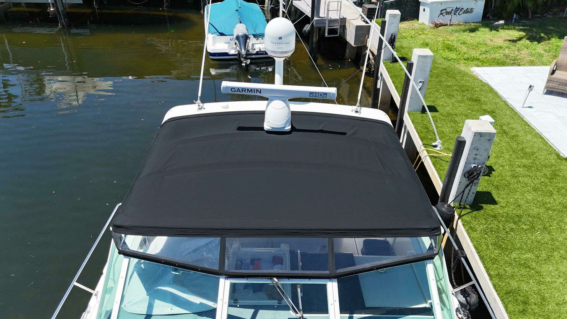 1998 Tiara Yachts 3500 Express - Image 14