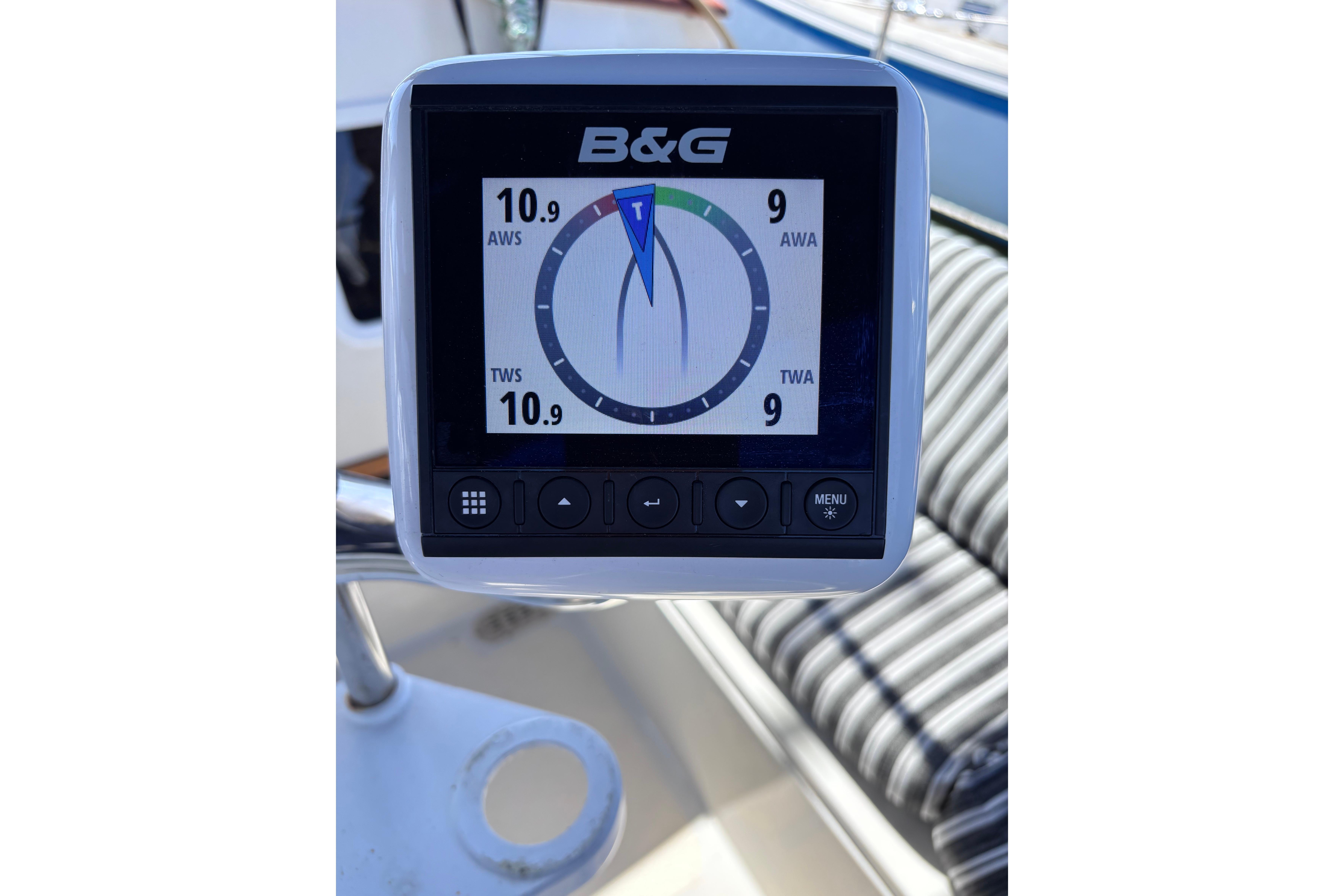 B&G marine display showing wind data on a 1978 Swift 33 sailboat.