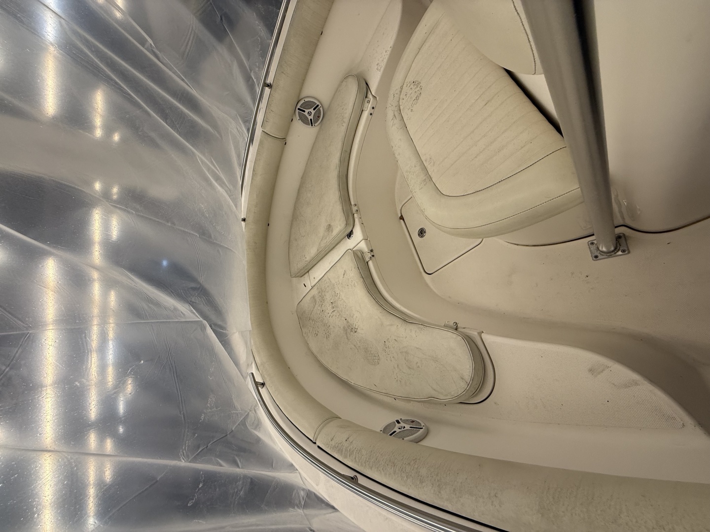 2005 Robalo R220 - Image 13