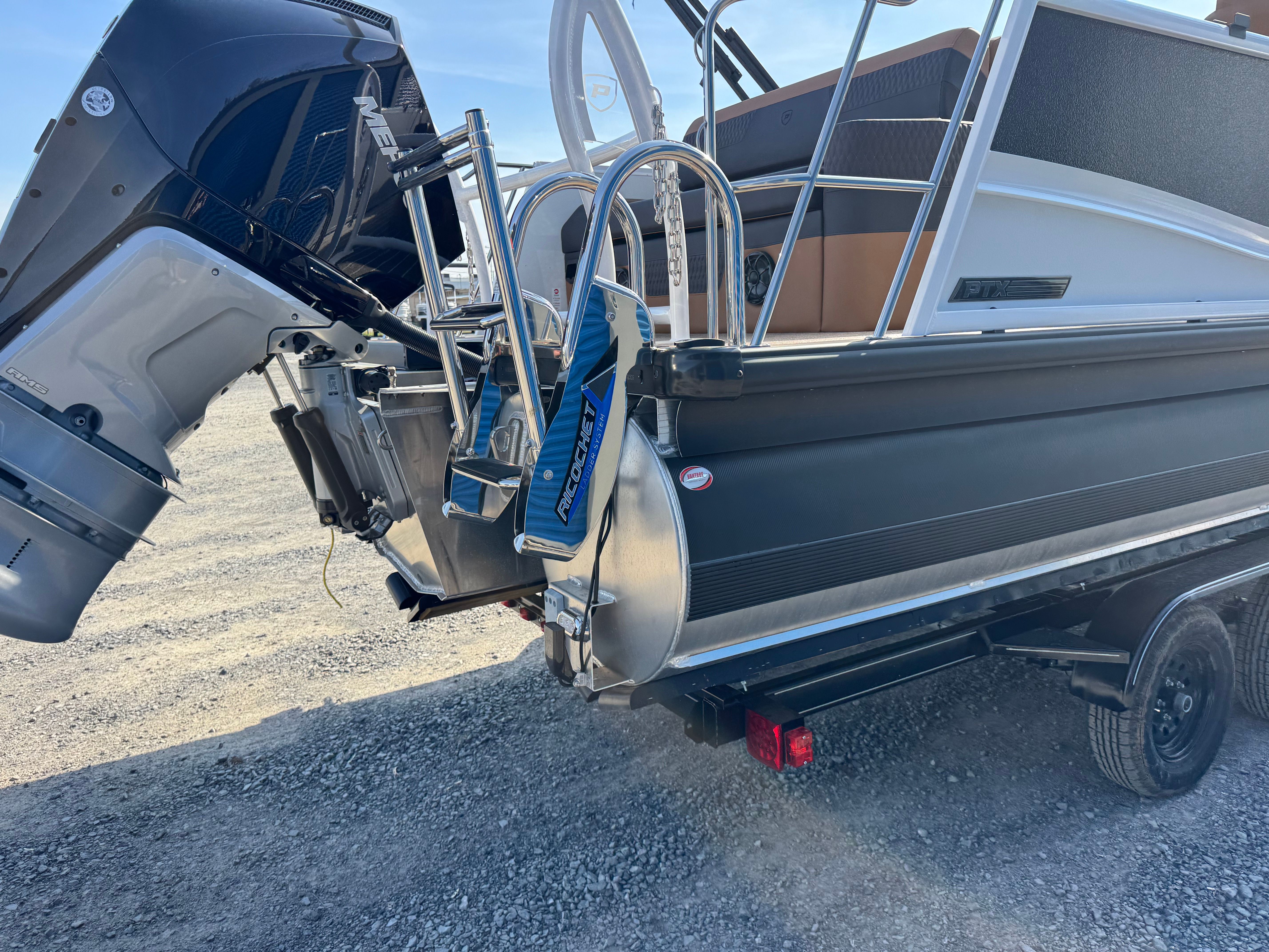 2026 Premier 230 Solaris RL - 14