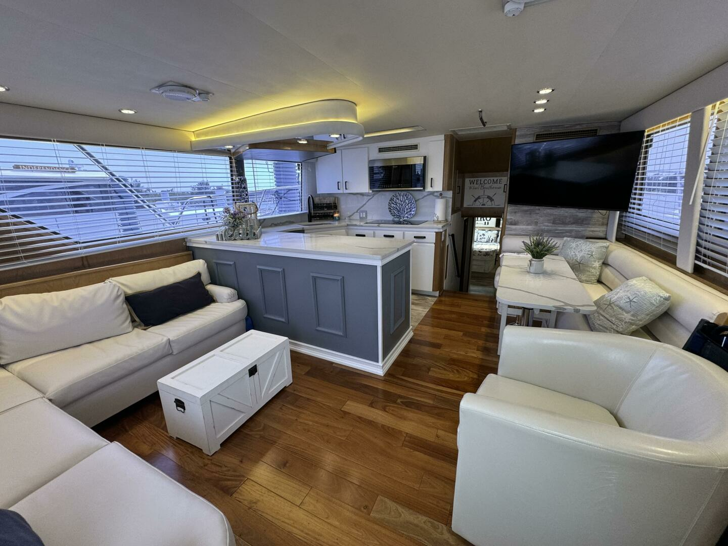 1994 Hatteras 54 Yacht - Image 26