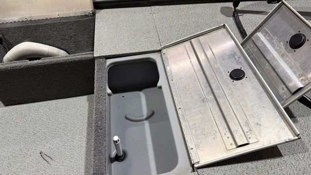 2018 Tracker Pro 170 W/ Mercury 50 - 18