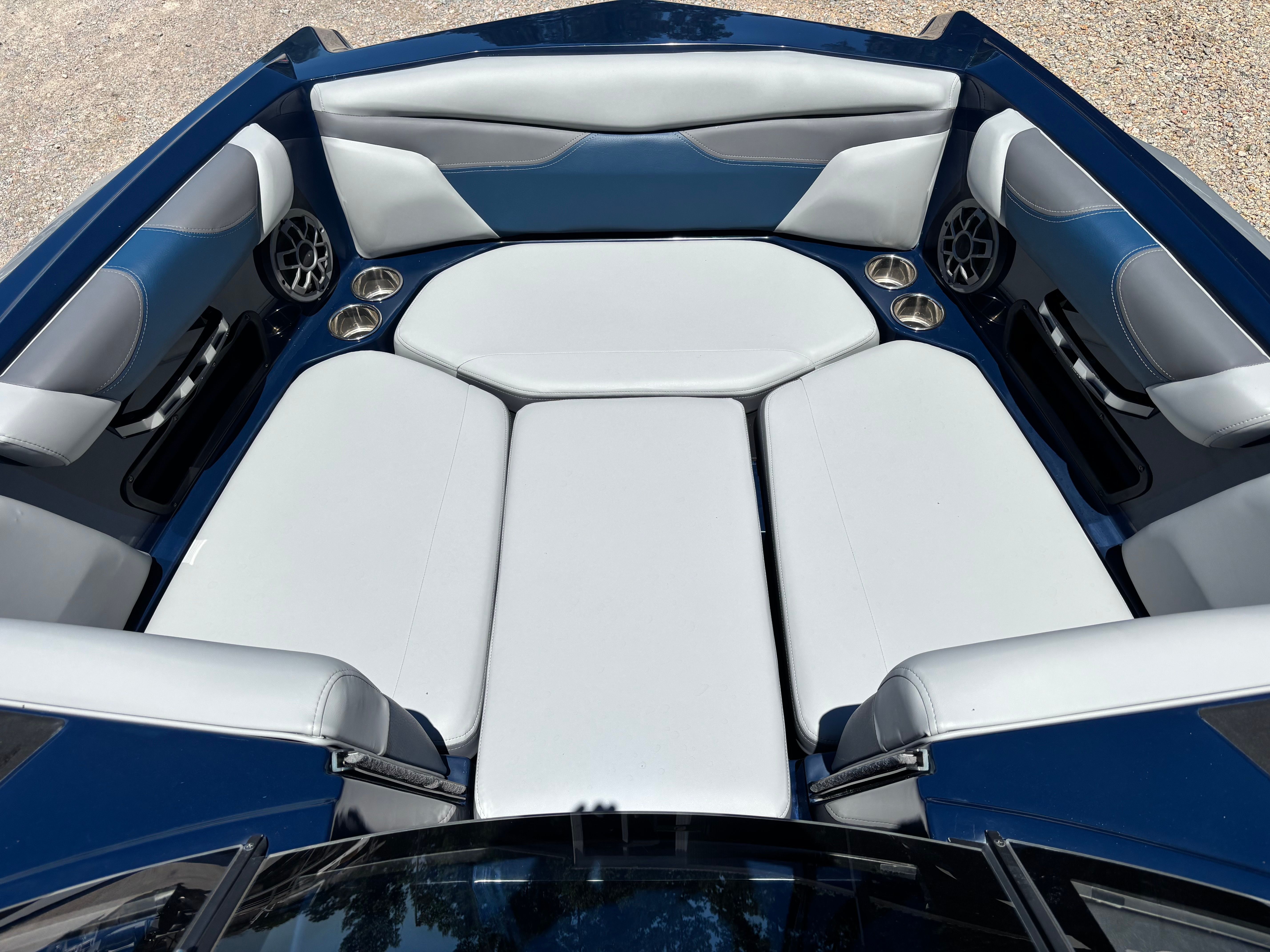 2019 AXIS A22 - Image 11